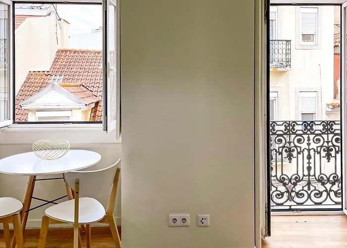 Charming Studio Close To Lx Factory